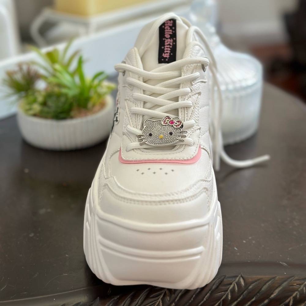 Hello Kitty sneakers platform - Picture 2 of 6